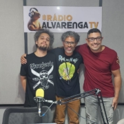 Juliano Angelin, Alexandre Cuba e André Moraes depois da gravação do sétimo episódio do programa Arteculando (Foto: Gabriel Gonçalves - Caixote Digital)