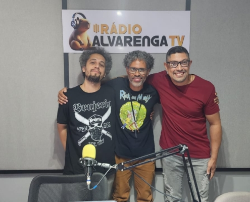Juliano Angelin, Alexandre Cuba e André Moraes depois da gravação do sétimo episódio do programa Arteculando (Foto: Gabriel Gonçalves - Caixote Digital)